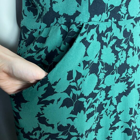 41 Hawthorn Dress Floral Sleeveless Shirred Smocked Back Pockets Size Large - Picture 9 of 11